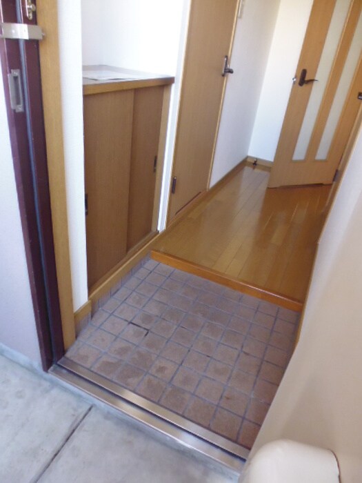 物件内観写真11　(玄関)