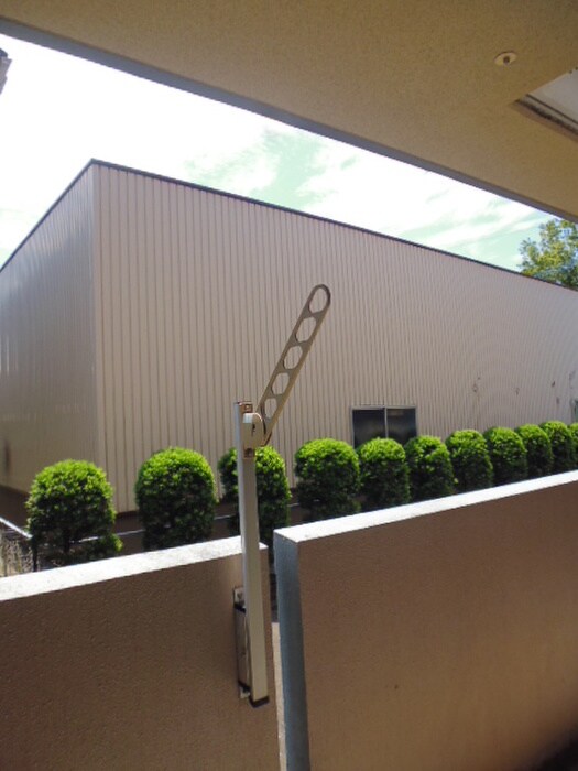 物件内観写真13　(室内からの展望)