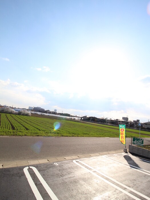 物件内観写真16　(室内からの展望)