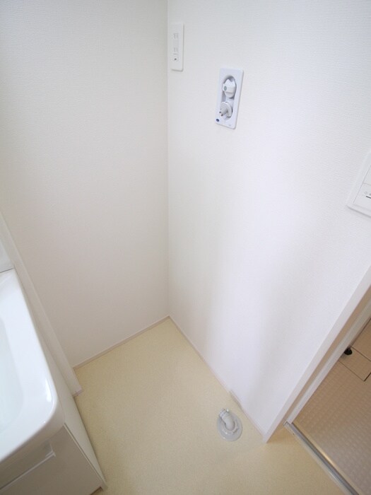 物件内観写真19　(洗濯機置場)