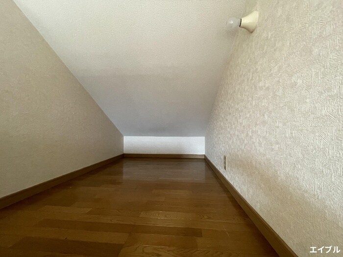 物件内観写真4　(ロフト)
