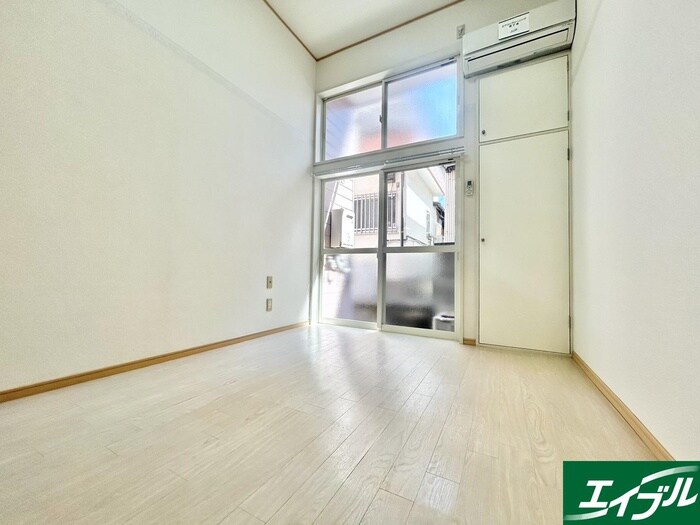 物件内観写真9　(居室)