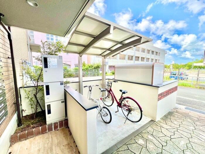 物件外観写真3　(駐車場)