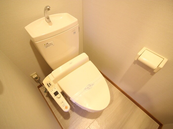 物件内観写真8　(トイレ)