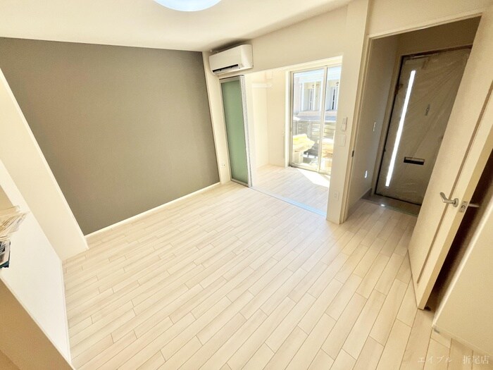 物件内観写真2　(居室)