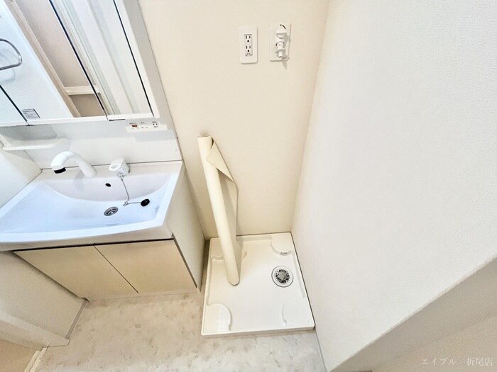 物件内観写真11　(洗濯機置場)