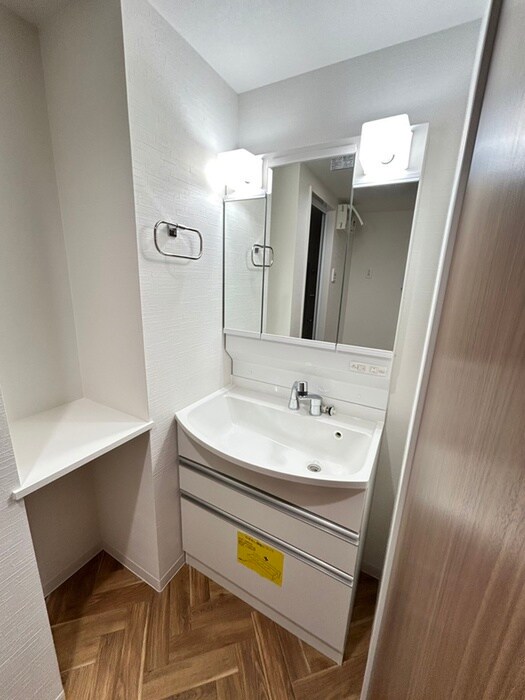 物件内観写真9　(洗面)