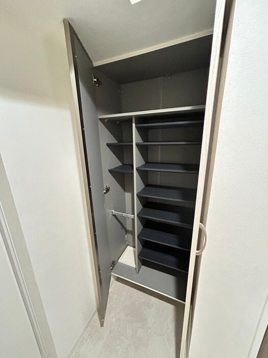 物件内観写真12　(靴箱)