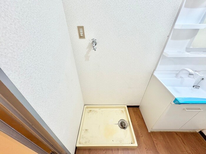 物件内観写真19　(洗濯機置場)