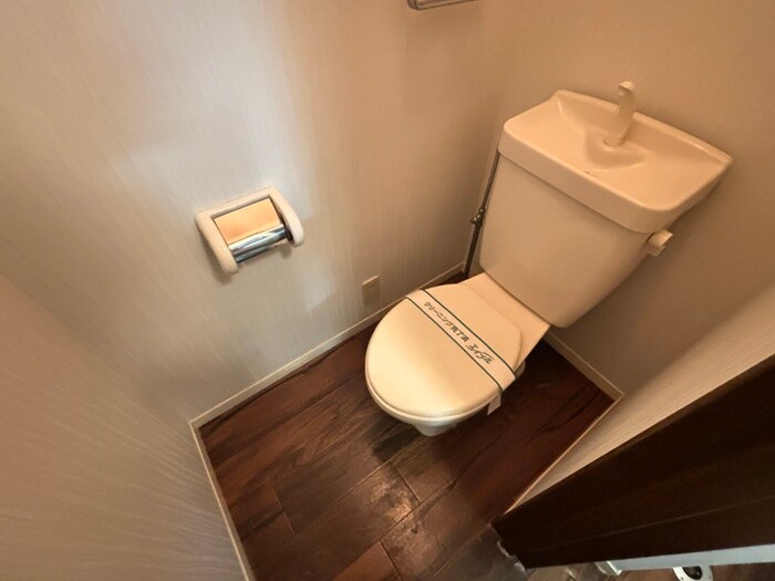 ベルエポック葛原C棟のトイレ