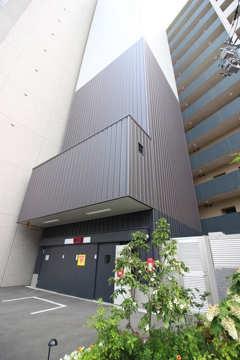 物件外観写真4　(駐車場)