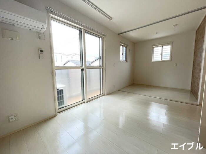 物件内観写真7　(居室)