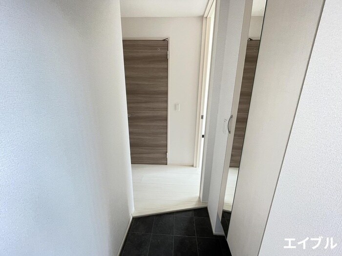 物件内観写真17　(玄関)