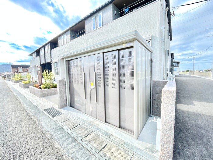 物件外観写真4　(建物設備)