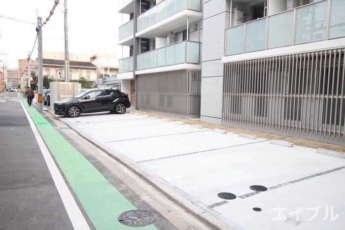 物件外観写真4　(駐車場)