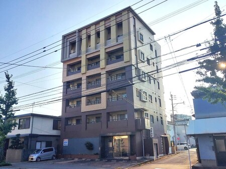 プラティーク ヴィラⅡ外観写真