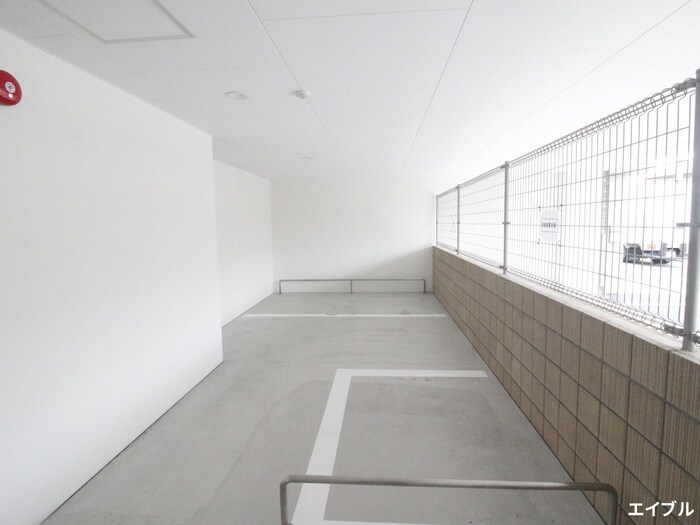物件外観写真6　(駐輪場)