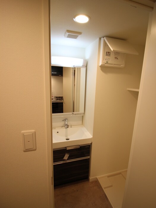 物件内観写真12　(洗濯機置場)