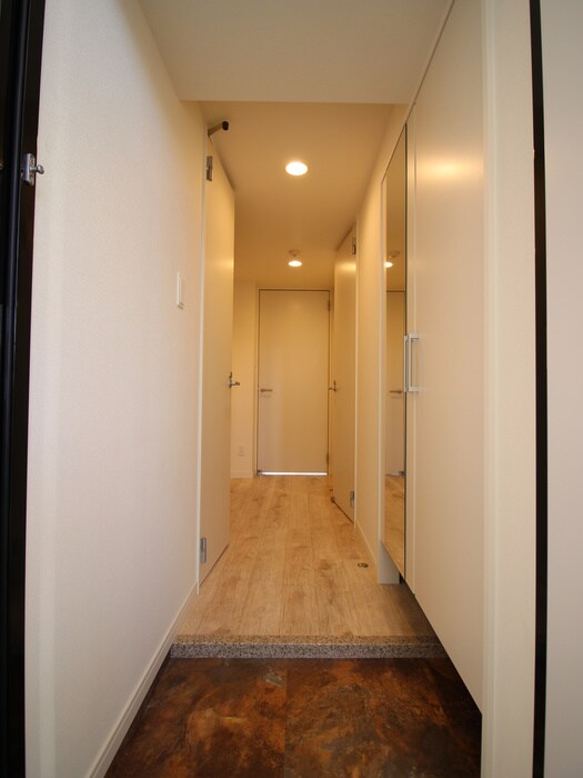 物件内観写真22　(玄関)