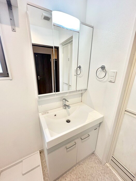 物件内観写真9　(洗面)