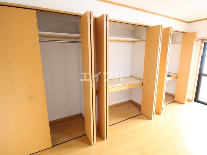 物件内観写真13　(収納)