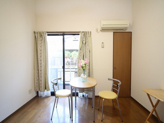 物件内観写真7　(居室)