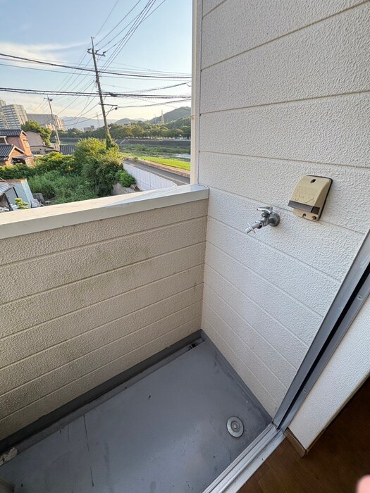 物件内観写真14　(洗濯機置場)