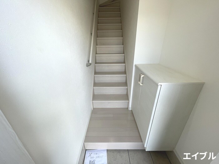 物件内観写真11　(玄関)