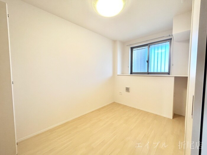 物件内観写真8　(居室)