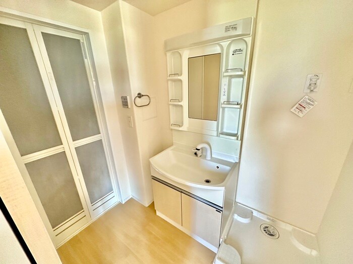 物件内観写真11　(洗面)