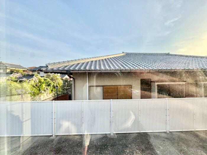 物件内観写真13　(室内からの展望)