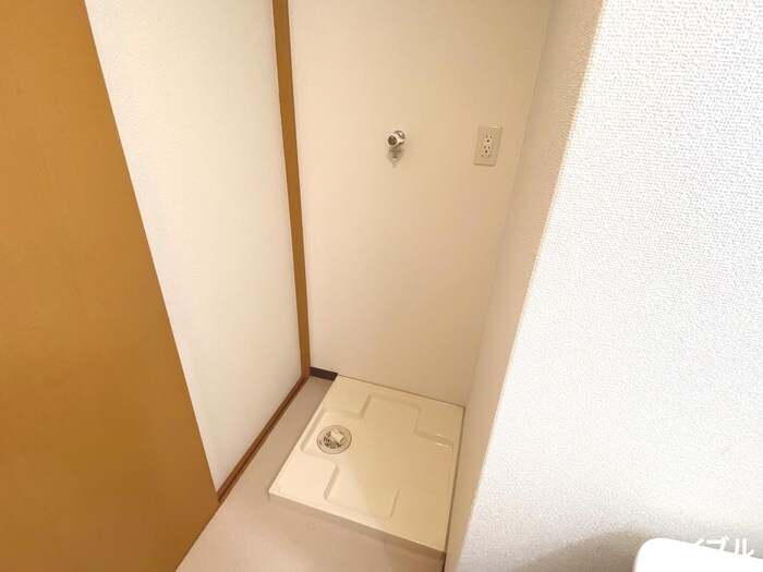 物件内観写真15　(洗濯機置場)