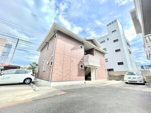 ボヌ－ルアンドゥロワＡ棟外観写真