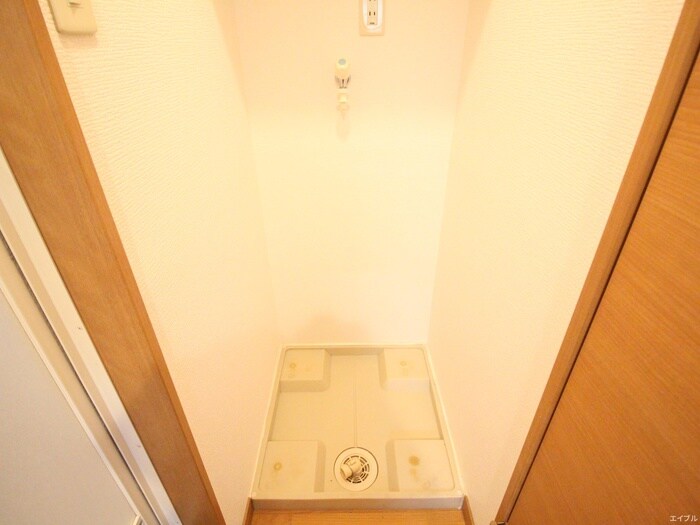 物件内観写真19　(洗濯機置場)