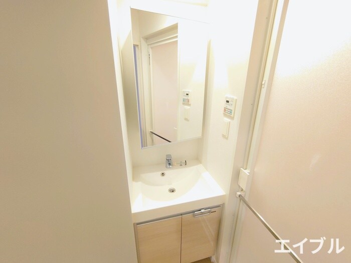 物件内観写真11　(洗面)