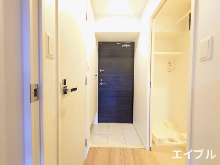 物件内観写真15　(玄関)