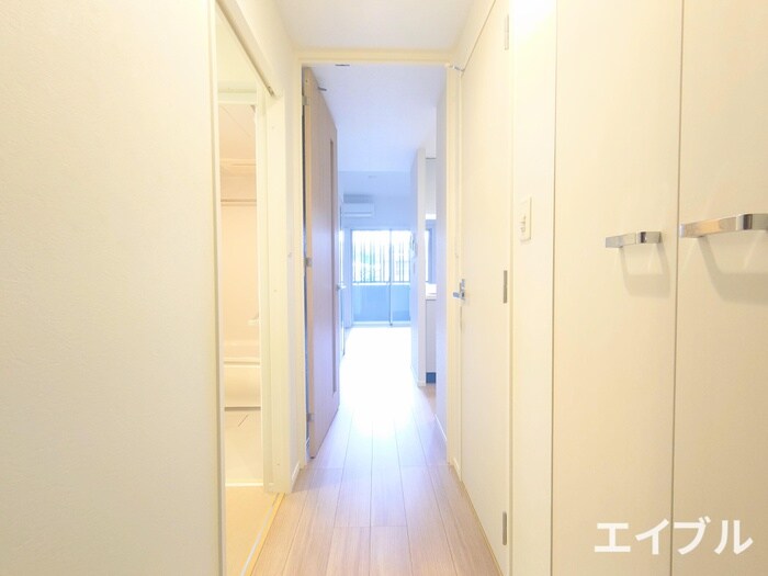 物件内観写真17　(廊下)