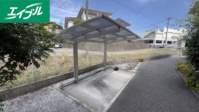 物件外観写真6　(駐輪場)