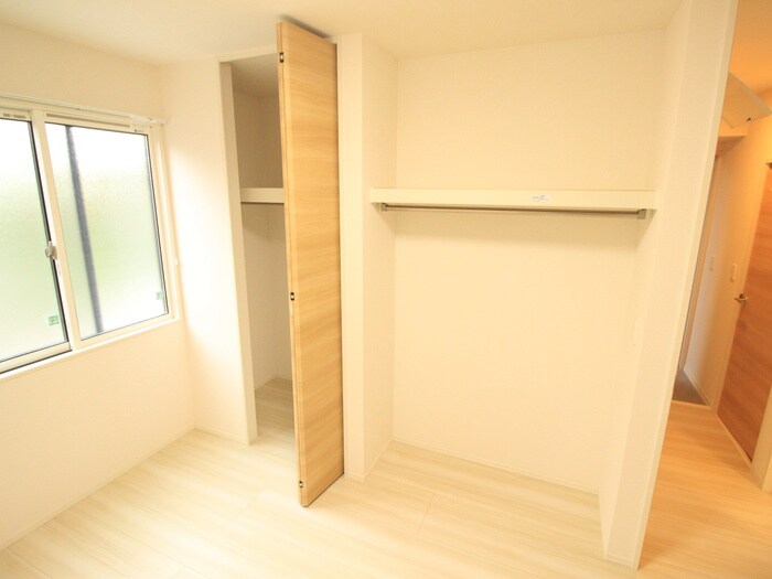物件内観写真12　(収納)