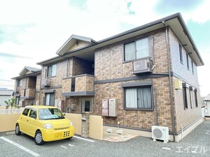 ロイヤルブルーＡ棟外観写真