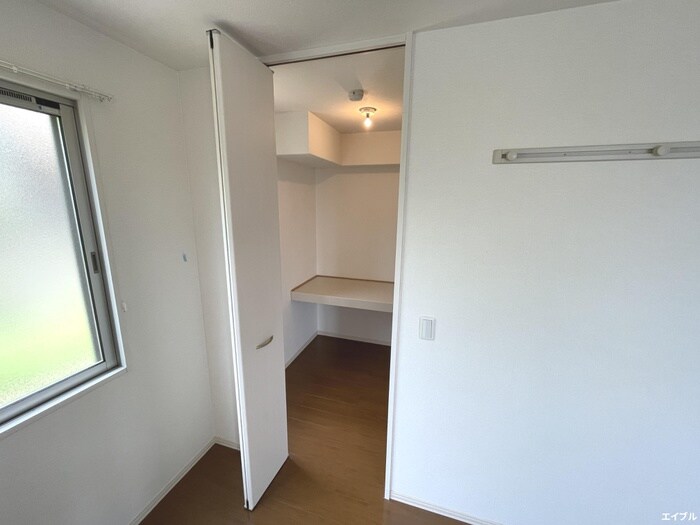 物件内観写真10　(収納)