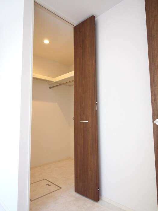 物件内観写真13　(収納)