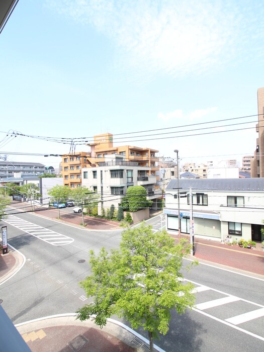 物件内観写真20　(室内からの展望)