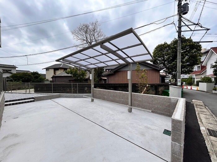 物件外観写真4　(駐輪場)