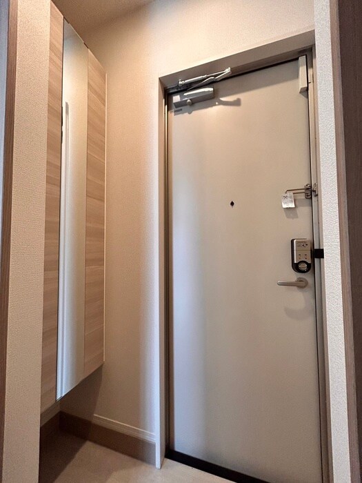 物件内観写真15　(玄関)
