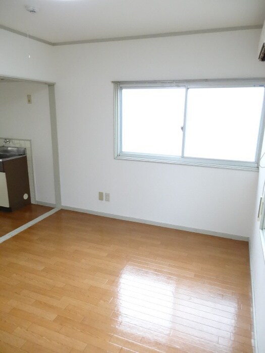 物件内観写真10　(居室)