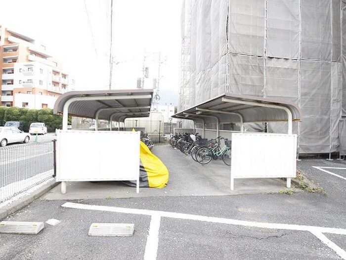 物件外観写真2　(駐輪場)