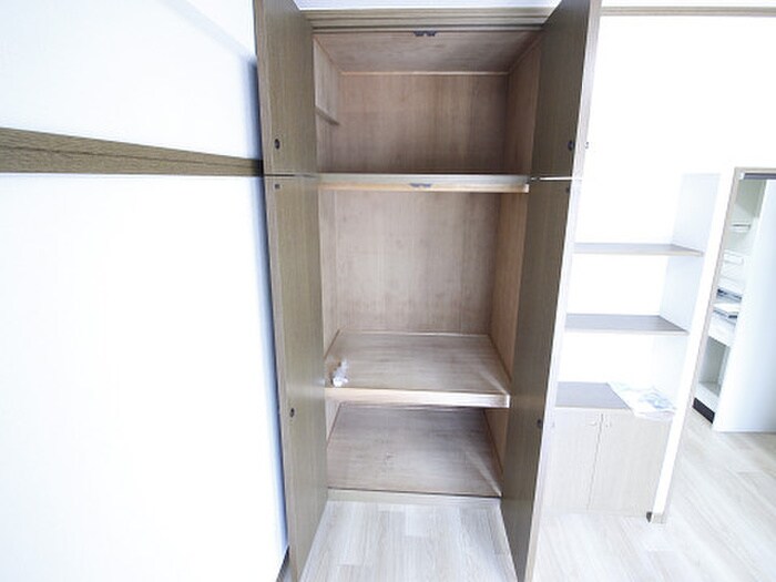 物件内観写真7　(収納)
