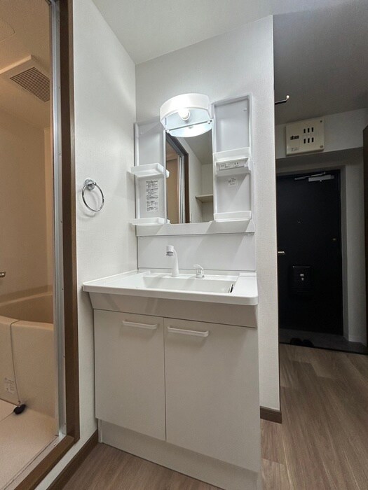 物件内観写真8　(洗面)