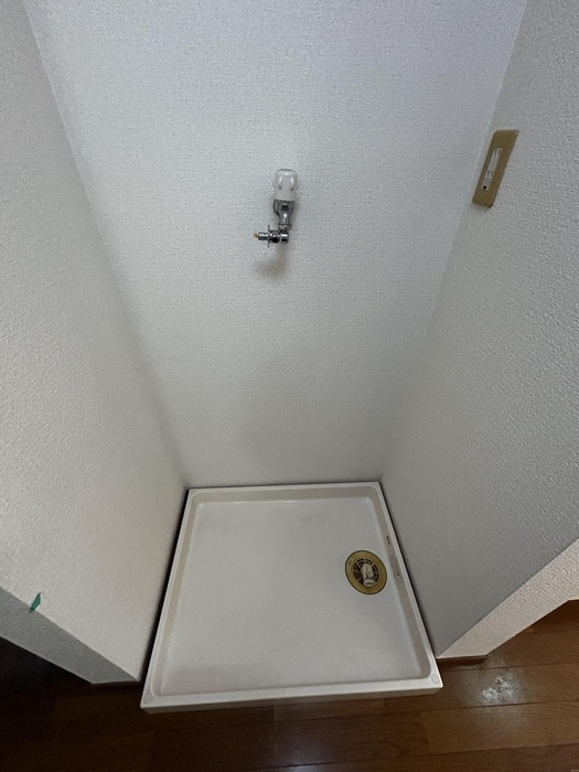 物件内観写真13　(洗濯機置場)